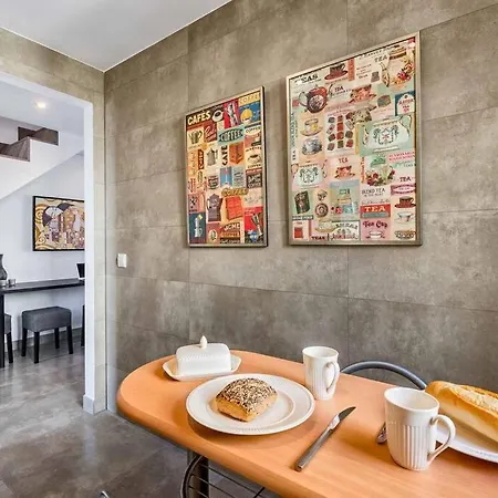 Penthouse In The Old Town Of Apartamento Nerja
