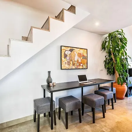Penthouse In The Old Town Of Daire